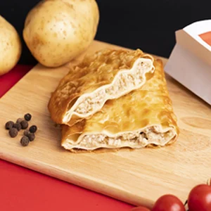 Чебурек цыпленок/ картофель/жареный лук/трюфель